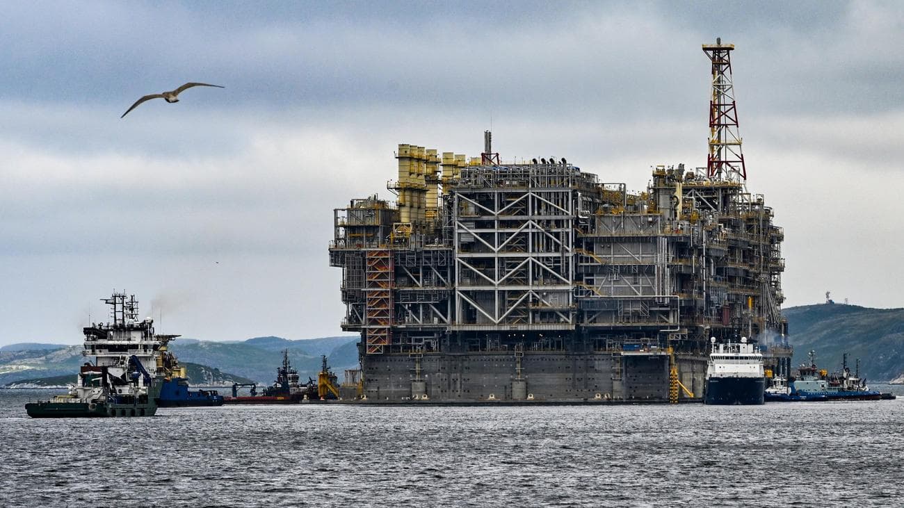 Танкер «Arctic Megagaz» затонув у Середземному морі після атаки дрона