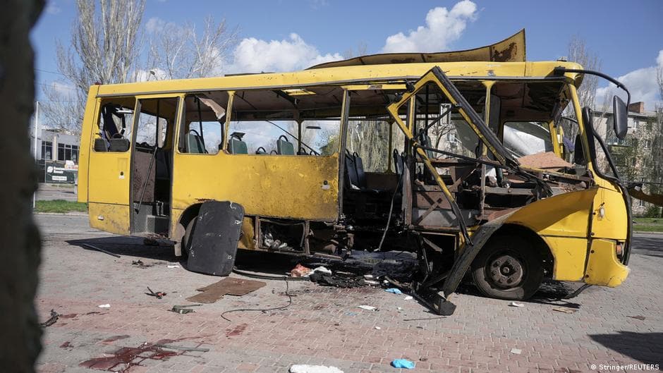 Дев'ять загиблих від російських ударів по Херсону та Нікополю, п'ятеро — від атак дронів України