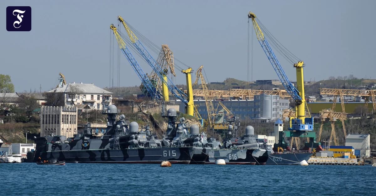 Удари по Криму і 160 дронів: Україна атакувала Севастополь, ЄС викликав посла РФ