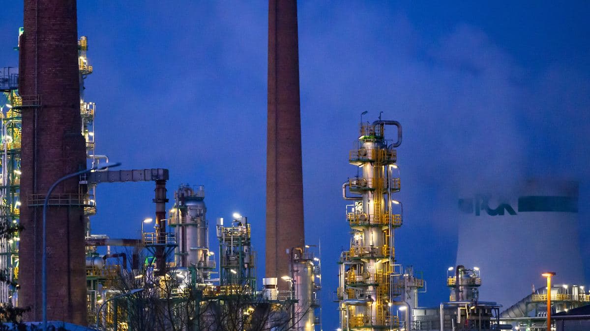 Федеральний уряд Німеччини зберігає контроль над Rosneft Deutschland