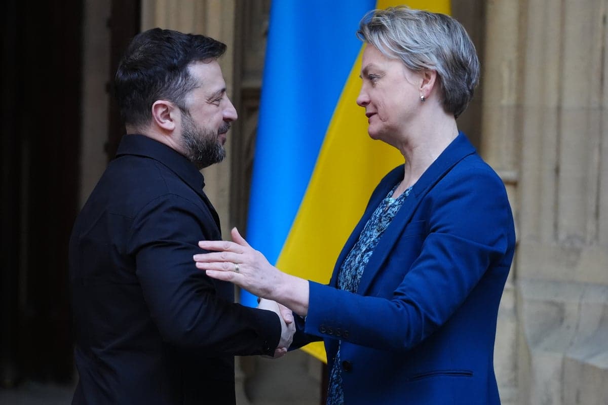 Купер: невдачі Росії на фронті роблять її небезпечнішою