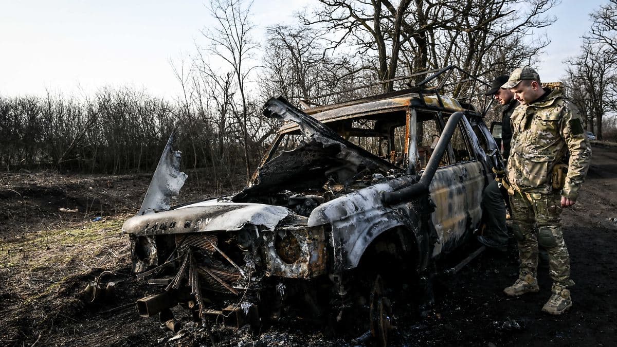Дрони вбивають журналістів: як репортери вчаться виживати у «зоні смерті»