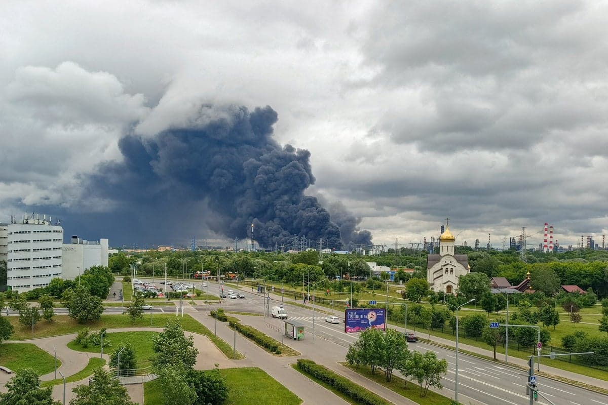 Путін заявив про готовність до переговорів — після ударів по нафтових об'єктах і дефіциту палива в Росії