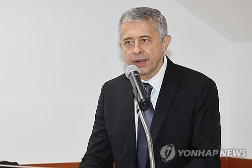Росія відкидає звинувачення в депортації українських дітей і наполягає на «гуманітарній евакуації»