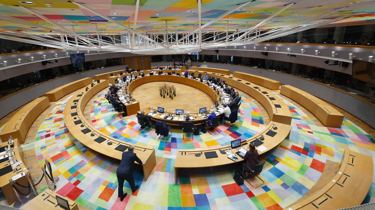 Орбан проти всіх: як Угорщина блокує допомогу Україні на саміті ЄС