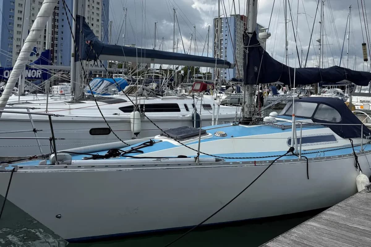 Яхта-таксі для нелегалів: двох українців засуджено у Британії