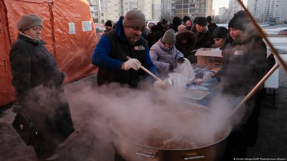 Росія б'є по залізницях України: знищення локомотивів як воєнна стратегія