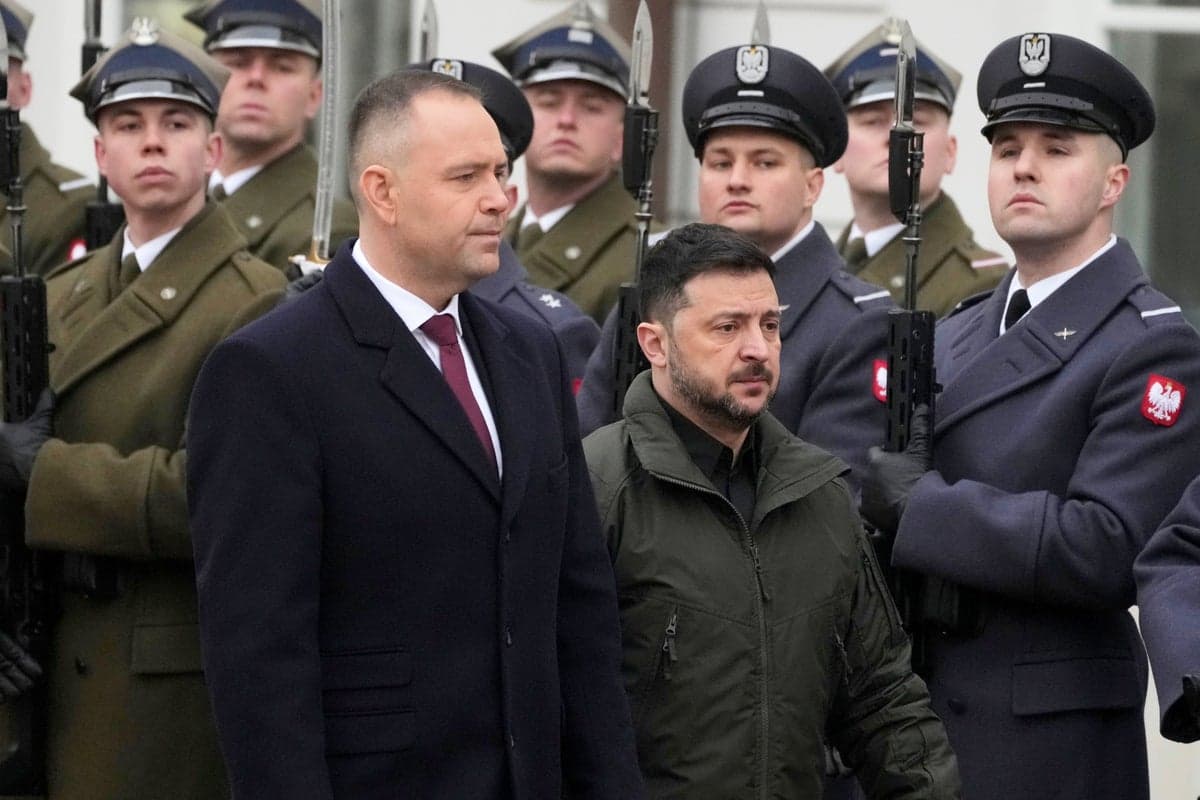 Польща позбавила Зеленського ордена Білого орла: Київ назвав рішення подарунком Москві