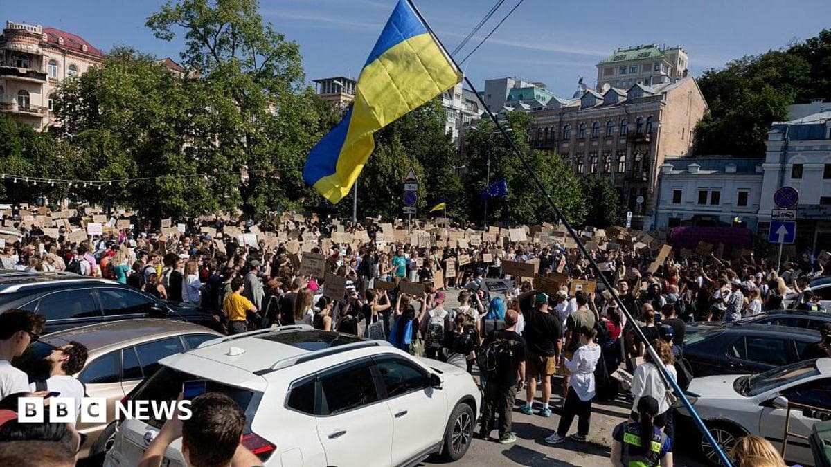 Протести проти відставки Федорова: «Найгірша помилка Зеленського»