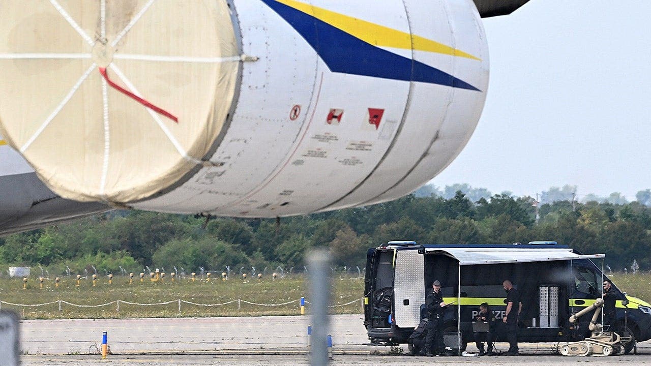 Дрон з вибухівкою біля українського літака в Лейпцигу — Добріндт: «новий сценарій загрози»
