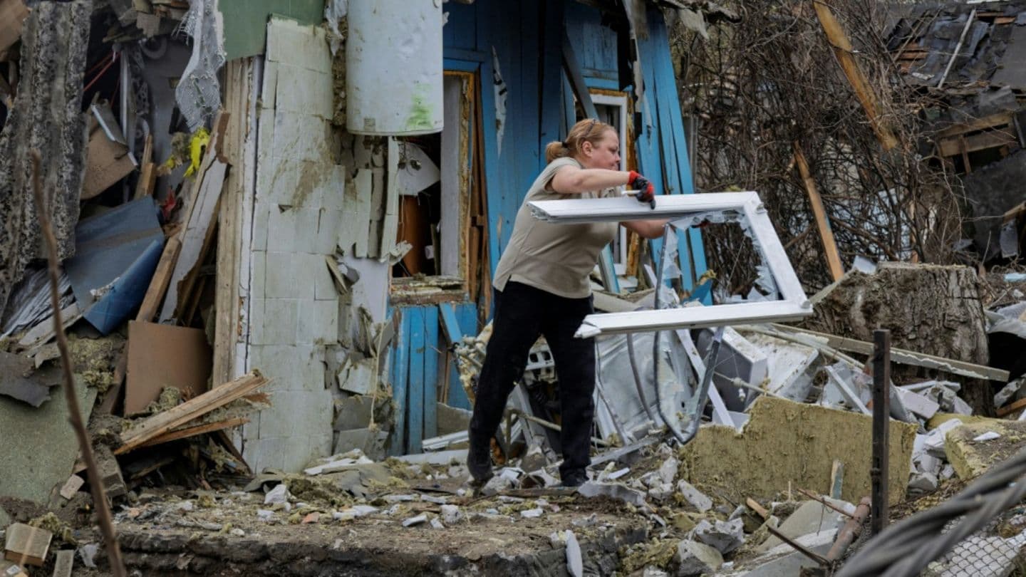 Масовані авіаудари РФ: 19 загиблих, Зеленський засудив пом'якшення санкцій США