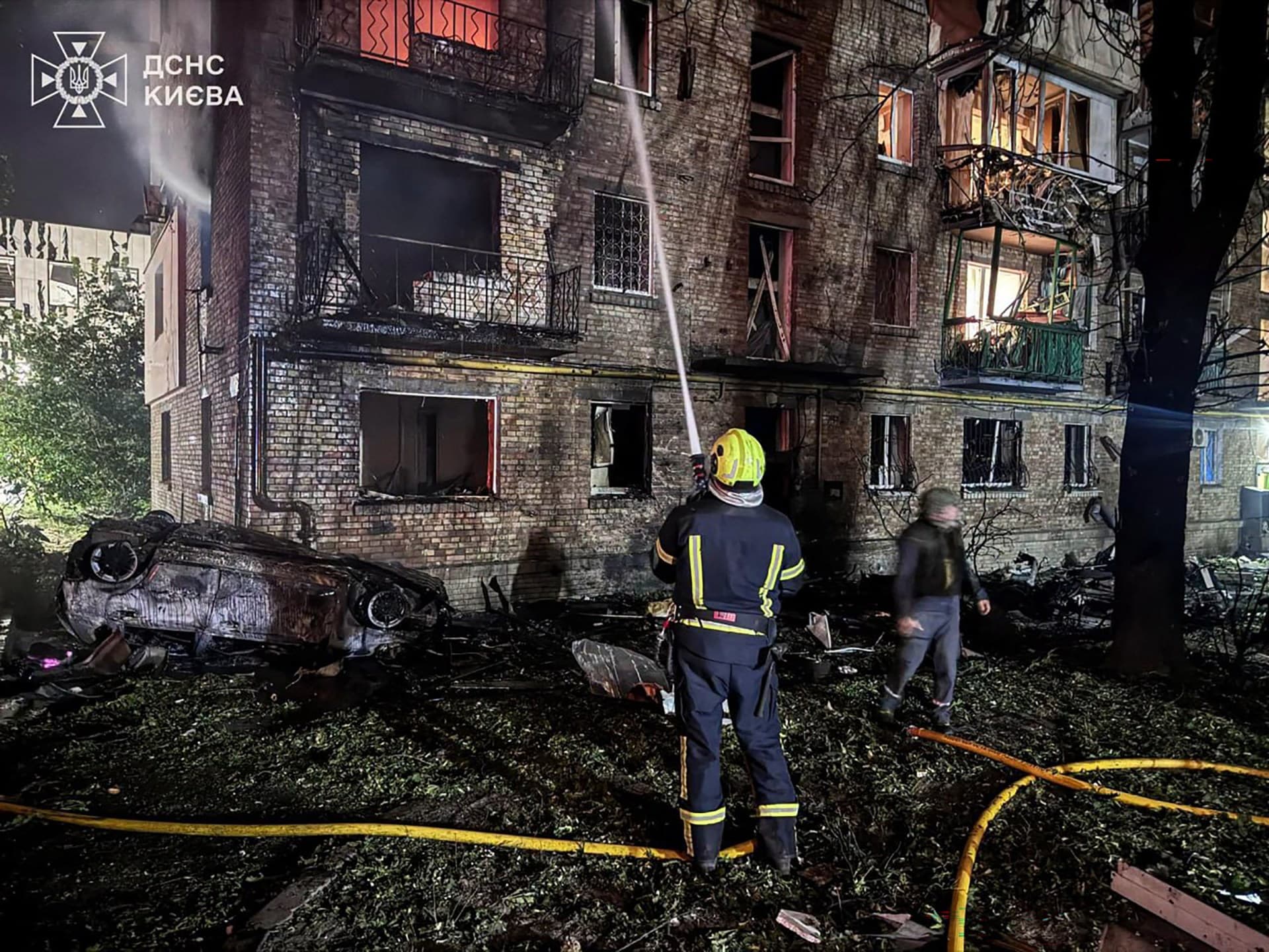 Росія завдала рекордного балістичного удару по Києву: один загиблий, 15 поранених