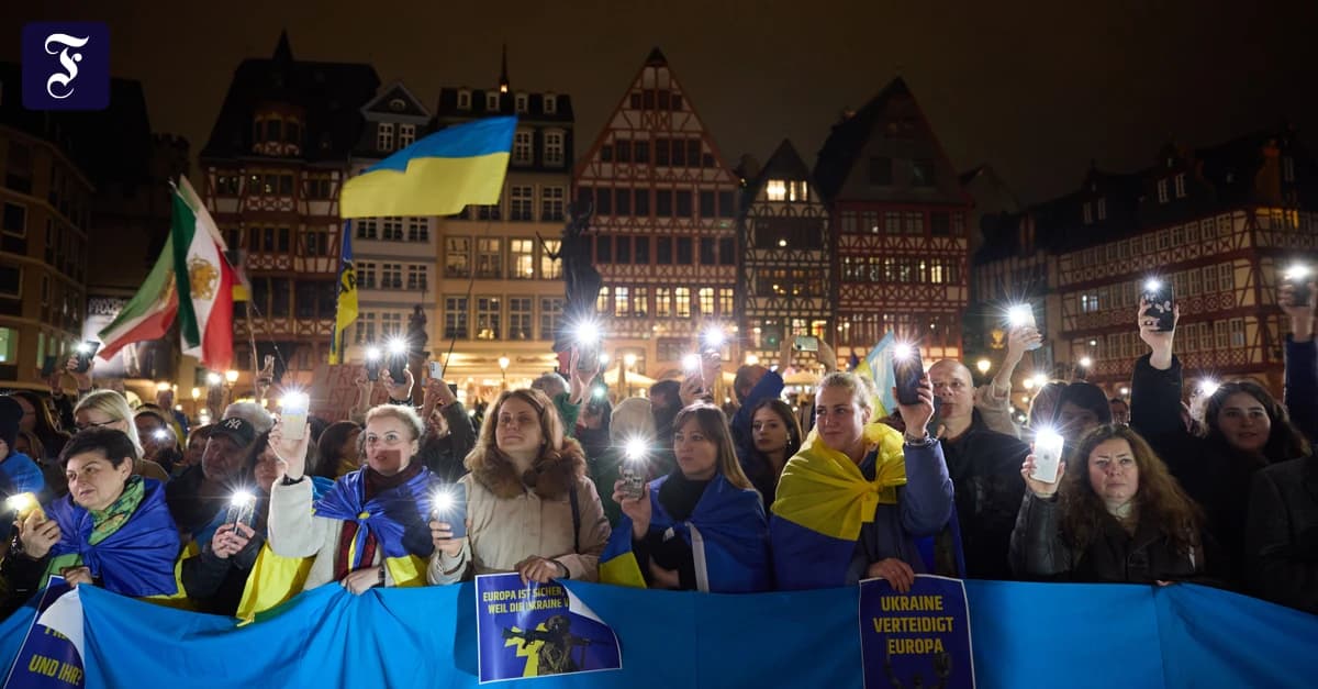 Тисяча людей у Франкфурті вшанували чотири роки спротиву України