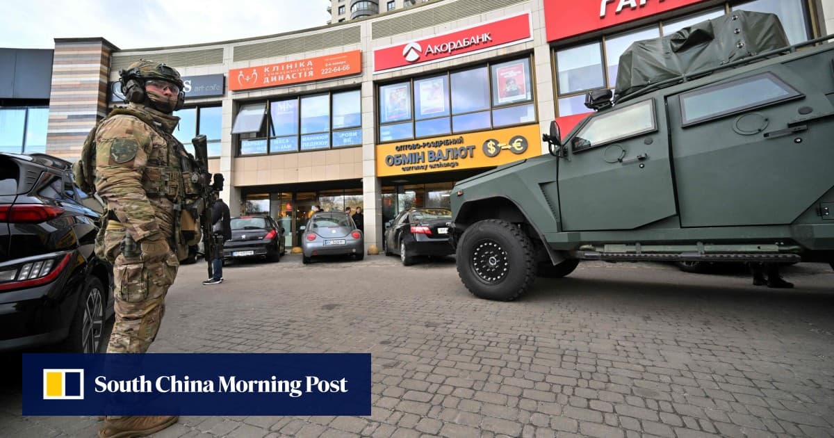 Начальник патрульної поліції України пішов у відставку після скандального відео з офіцерами, які тікали зі стрілянини в Києві