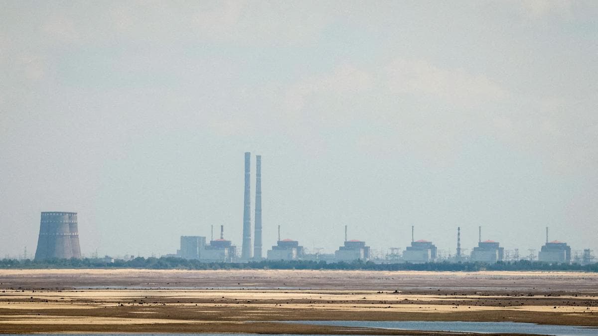МАГАТЕ: дрон вдарив по машинному залу Запорізької АЕС і пробив отвір у стіні