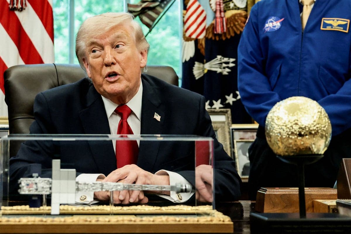 Трамп переплутав Україну з Іраном під час зустрічі з екіпажем «Артеміди II»
