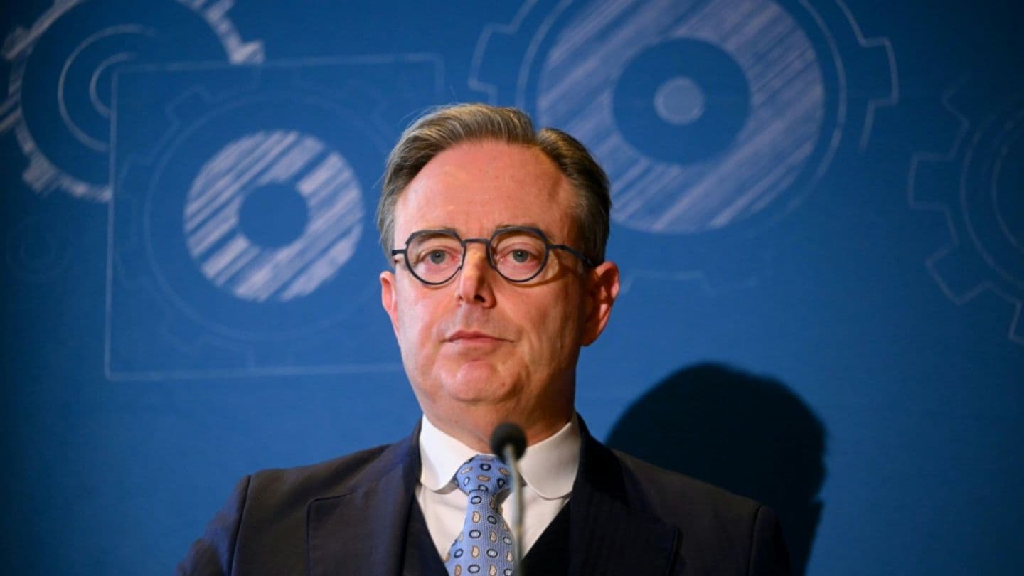 Де Вевер: ЄС потрібен мандат на переговори з Москвою