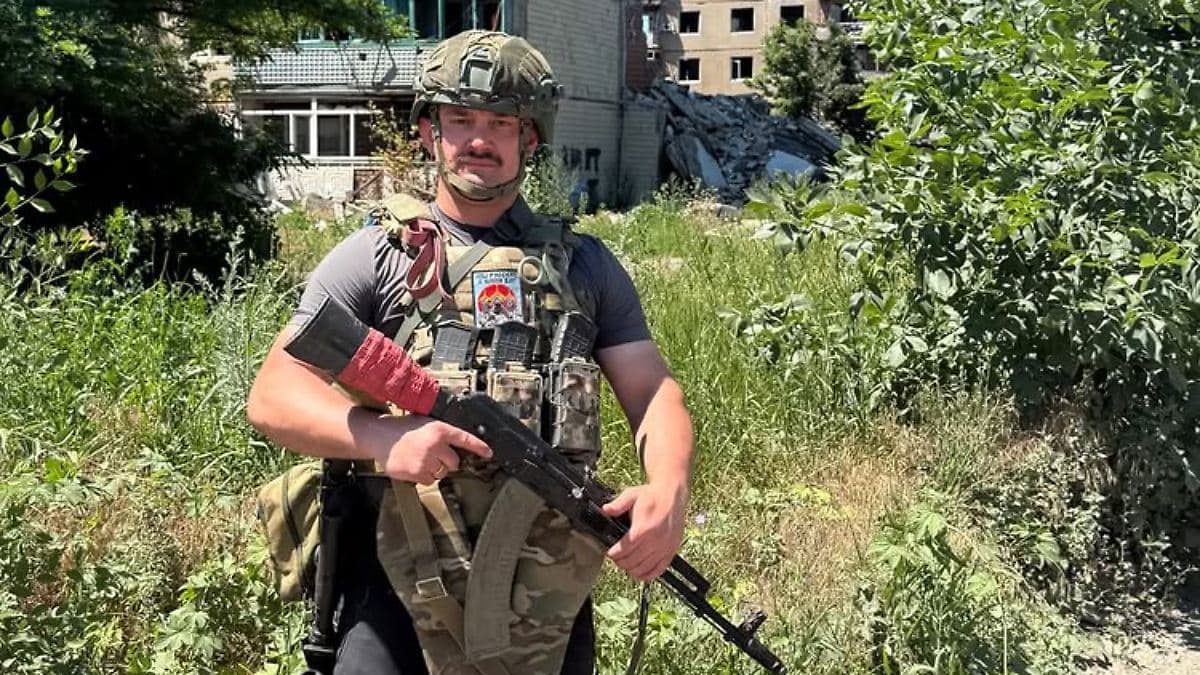 Німецький правий інфлюенсер публікує знімки з лав російської армії в Україні