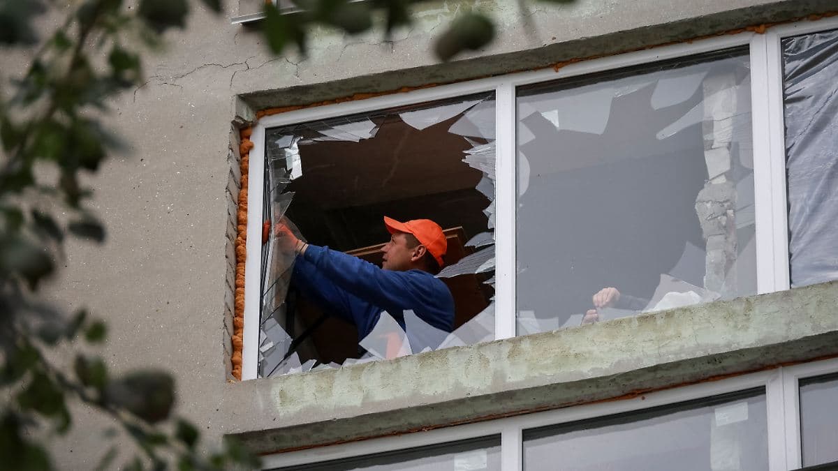 Удари по Харкову та Херсону: десятеро поранених, Зеленський — за переговори до зими