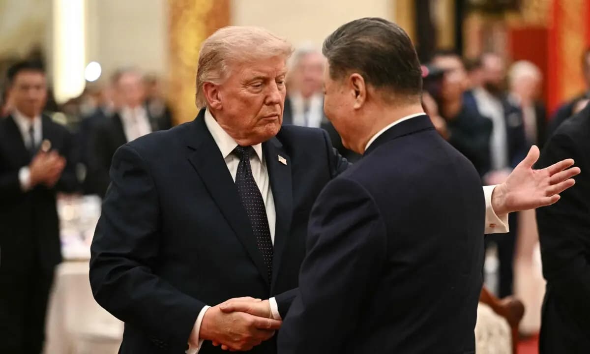 П'ять деталей саміту Трамп–Сі: від рукостискання до мемів у Weibo