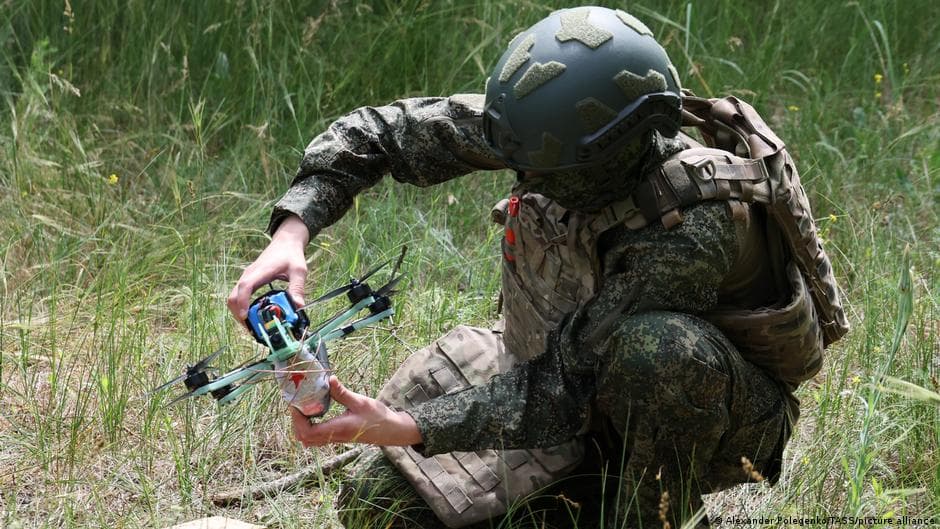 ЄС запропонував заборону в'їзду для всіх солдатів Росії і новий пакет обмежень