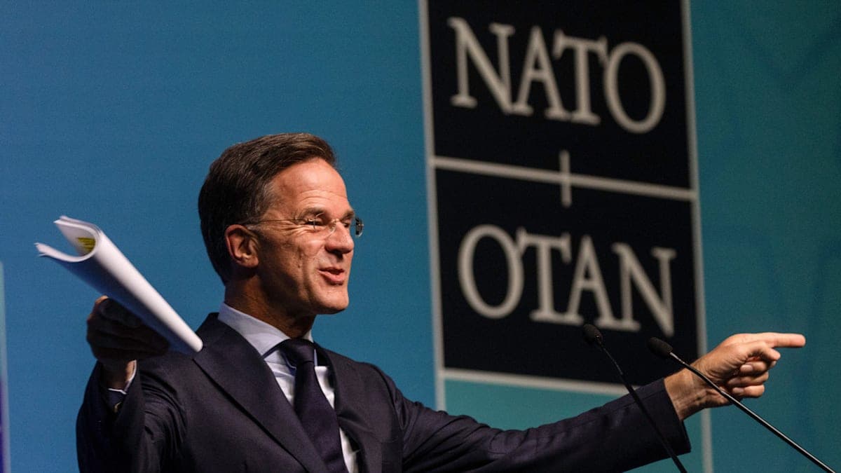 Рютте перед самітом в Анкарі: НАТО підтримує Україну і стримує Росію