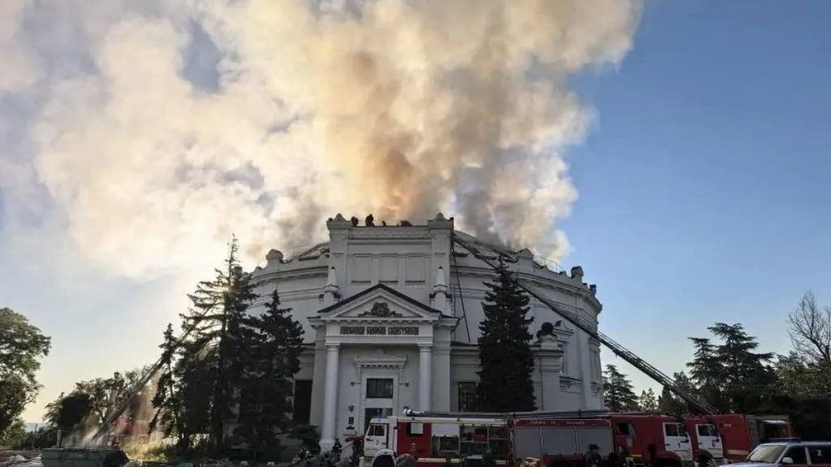 Дрони відрізають Крим: паливний дефіцит і продовольча паніка