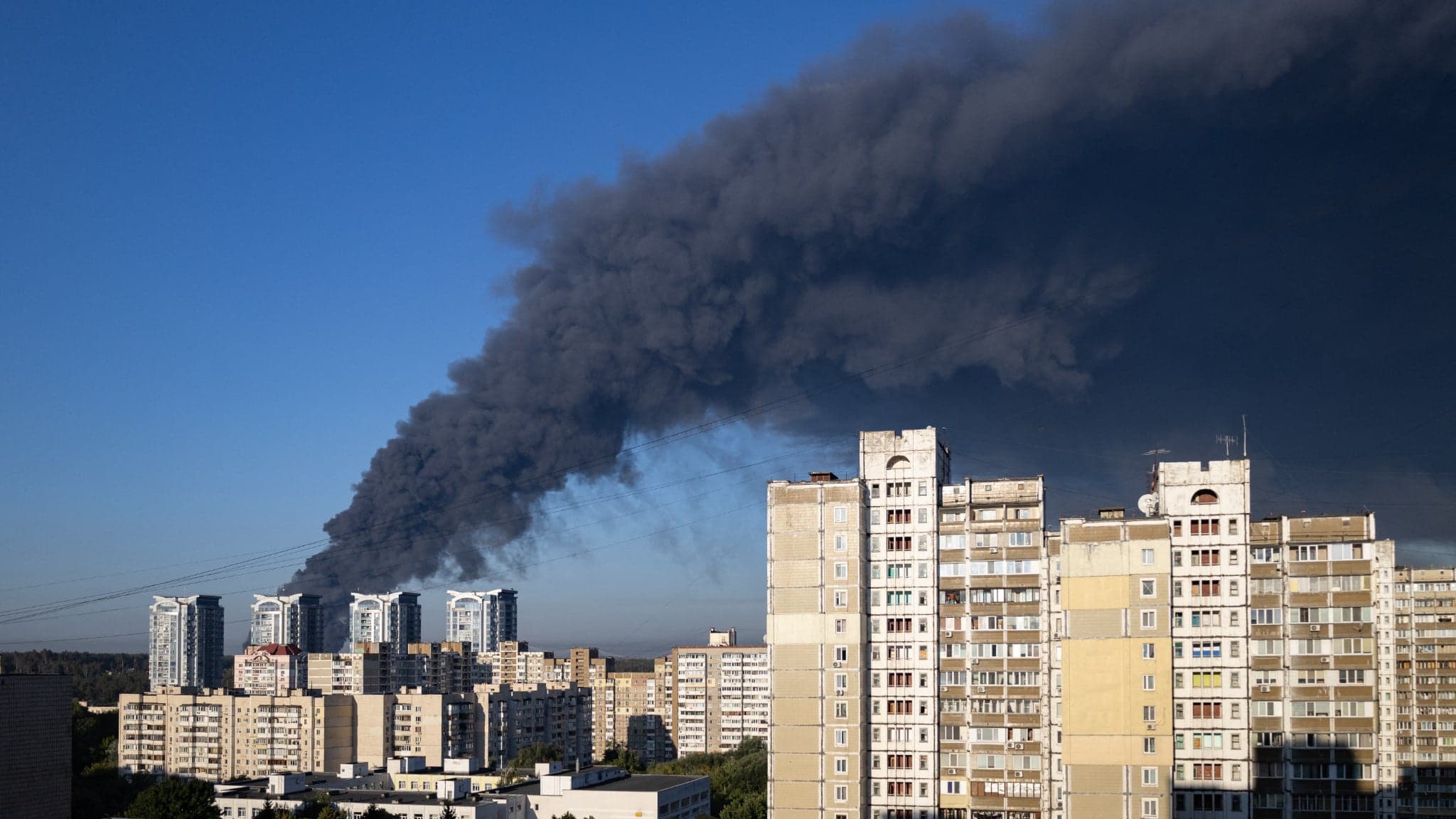 Удар по складу під Києвом: щонайменше 27 загиблих