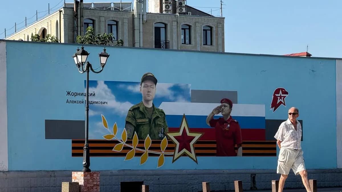 164 удари за липень: Крим без світла, пального і туристів