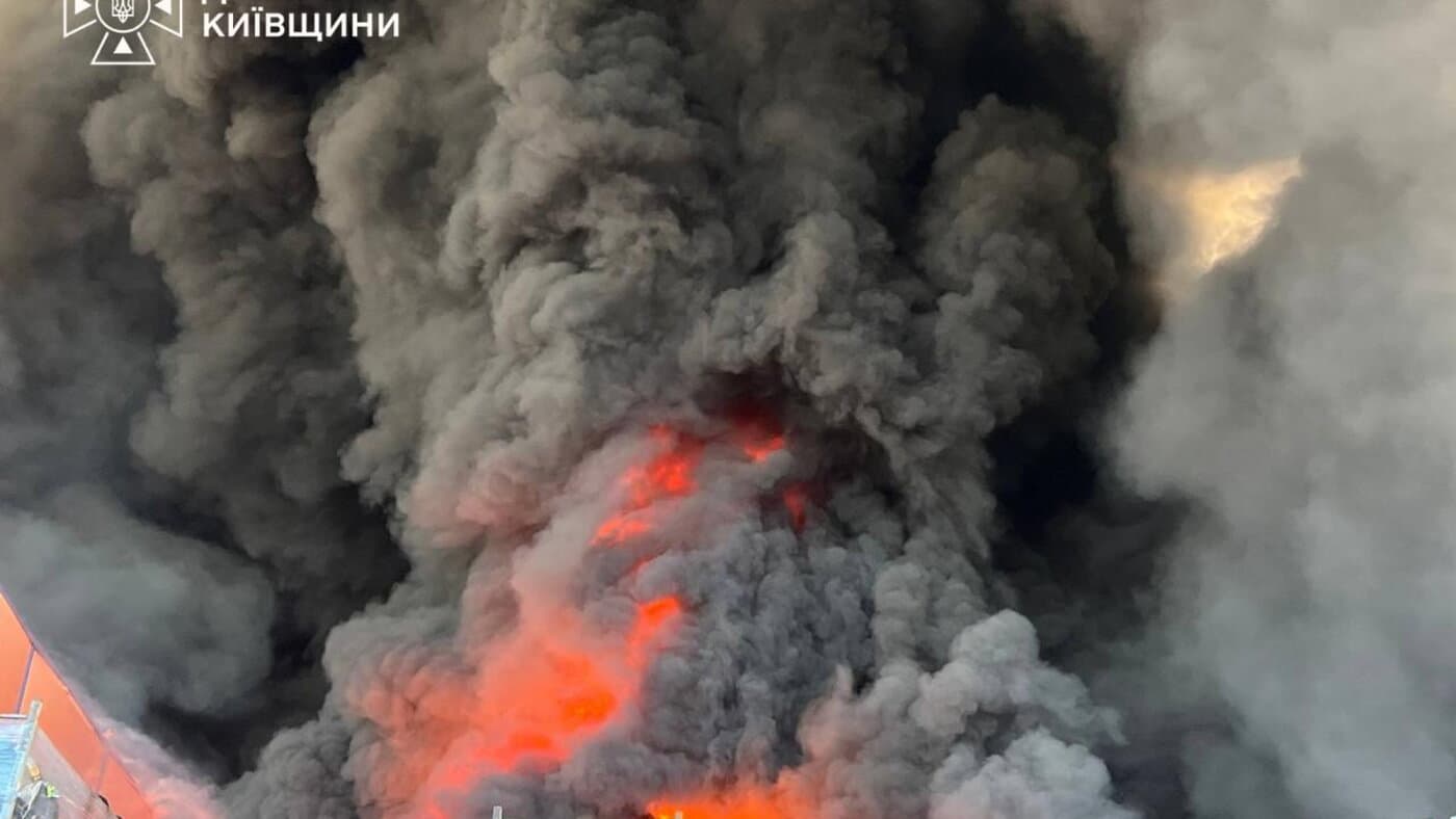 37 загиблих біля Києва: удар по складу боєприпасів у Милій спричинив вибухи серед житлових кварталів