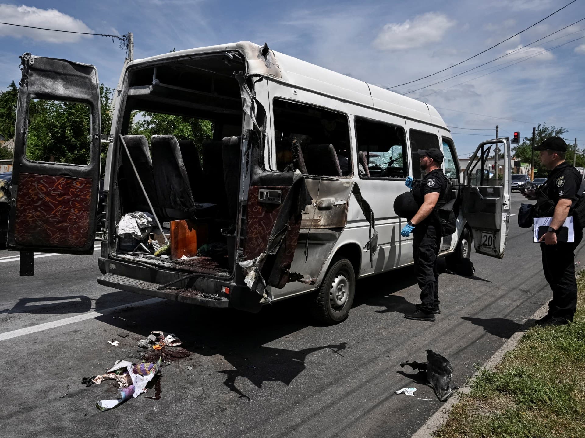 Удар по Дніпру та Запоріжжю: вісім загиблих, Путін відкидає умови Києва