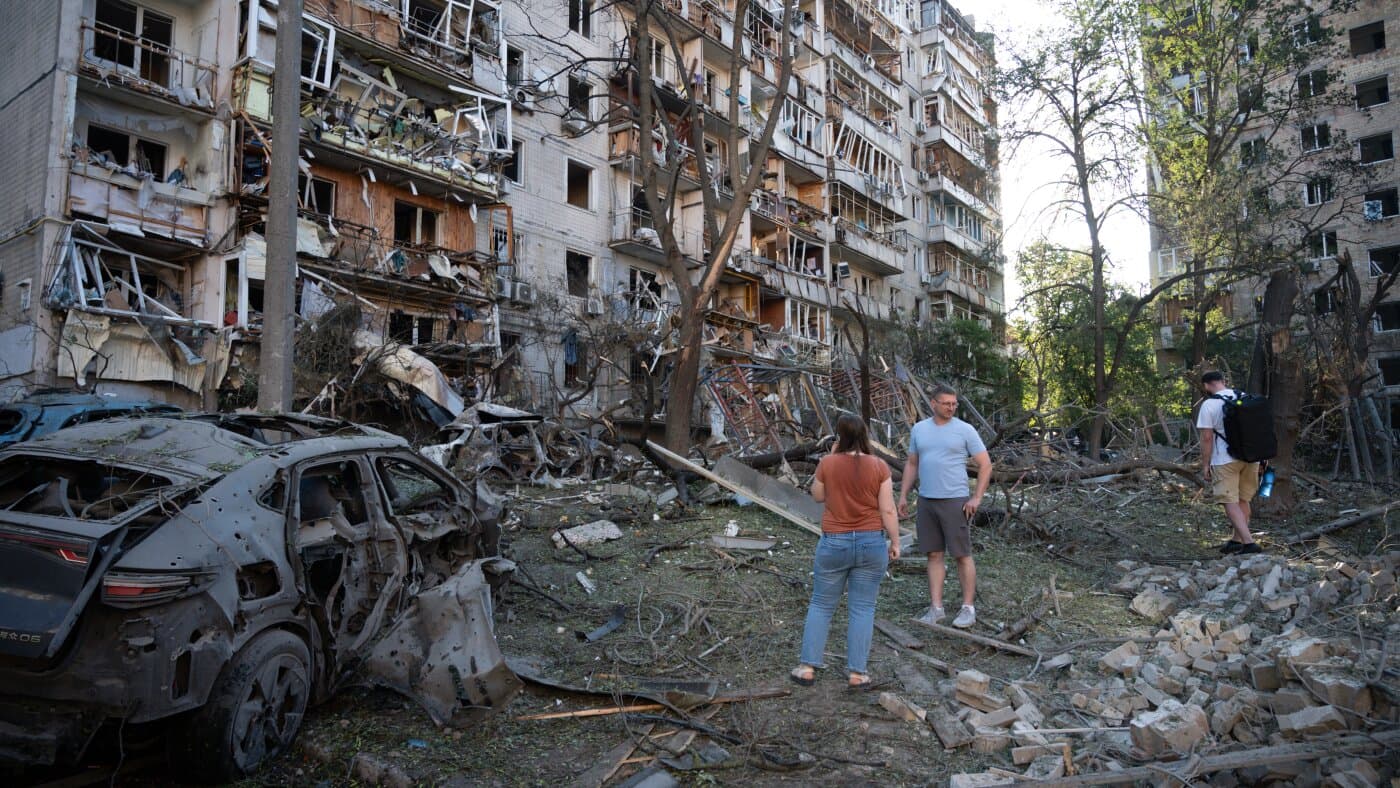 Росія вдарила по Києву: 18 загиблих, понад 70 ракет і близько 500 дронів