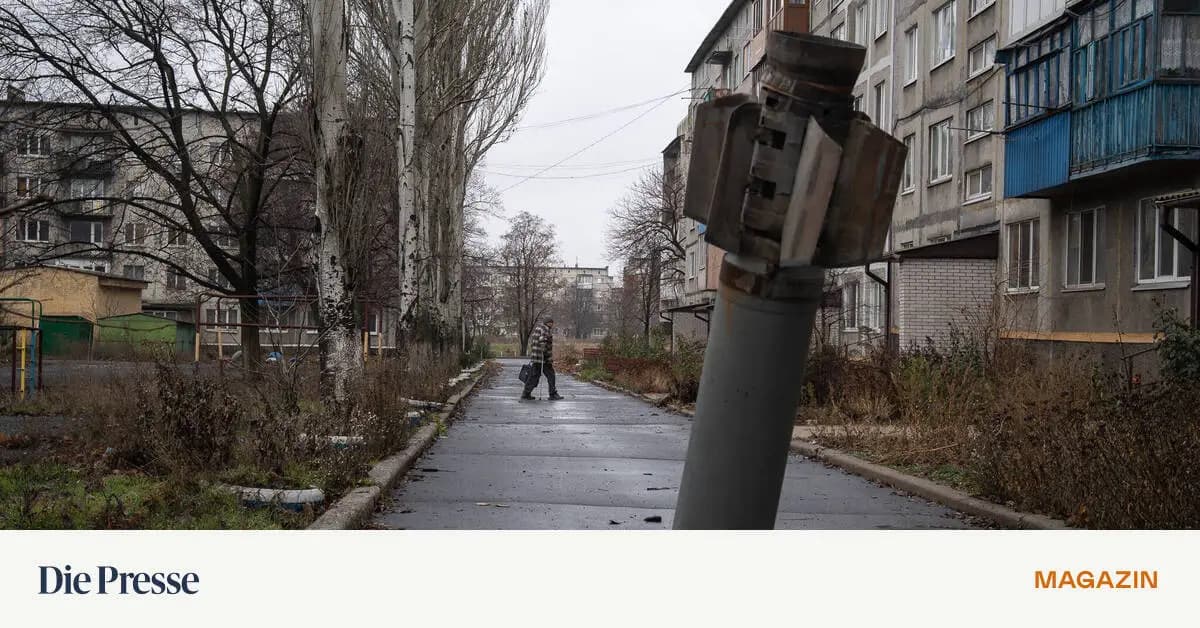 Добропілля в темряві: репортаж із прифронтового міста Донбасу