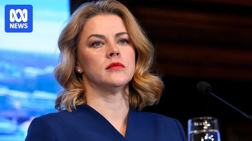 Прем'єр Латвії подала у відставку через скандал із українськими дронами