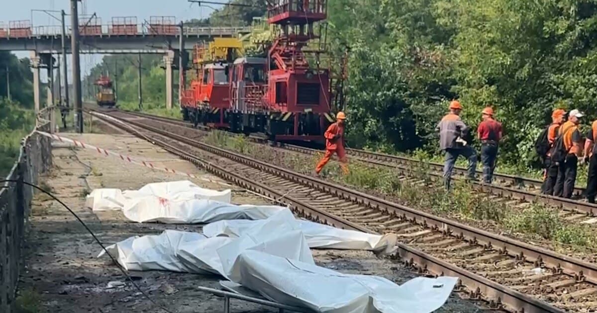 Масований удар по Києву: 17 загиблих, вісім — поблизу станції під Броварами