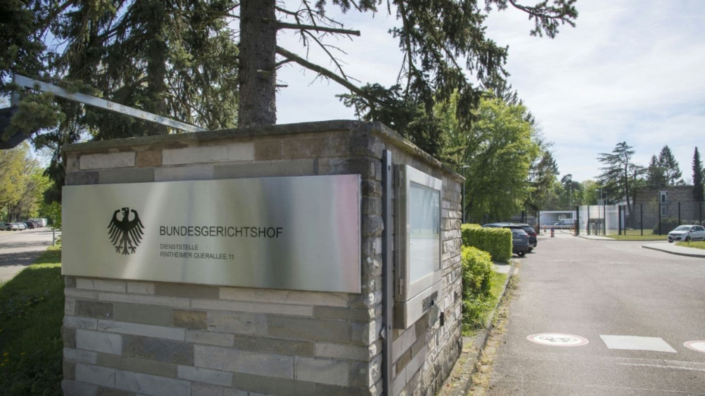 Росія шпигувала за постачальником дронів до України: двоє затримані