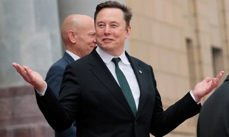 Ілон Маск у Пекіні: Tesla — ікона, Starlink — загроза