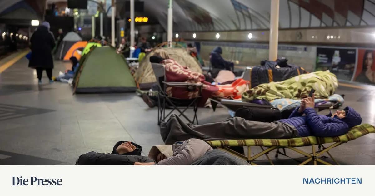 Удари по Україні: загиблі в кількох регіонах — дрон влучив у потяг