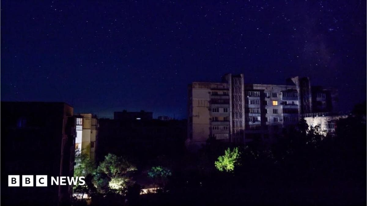 Дрони знеструмили Севастополь: Крим без пального та під ударами