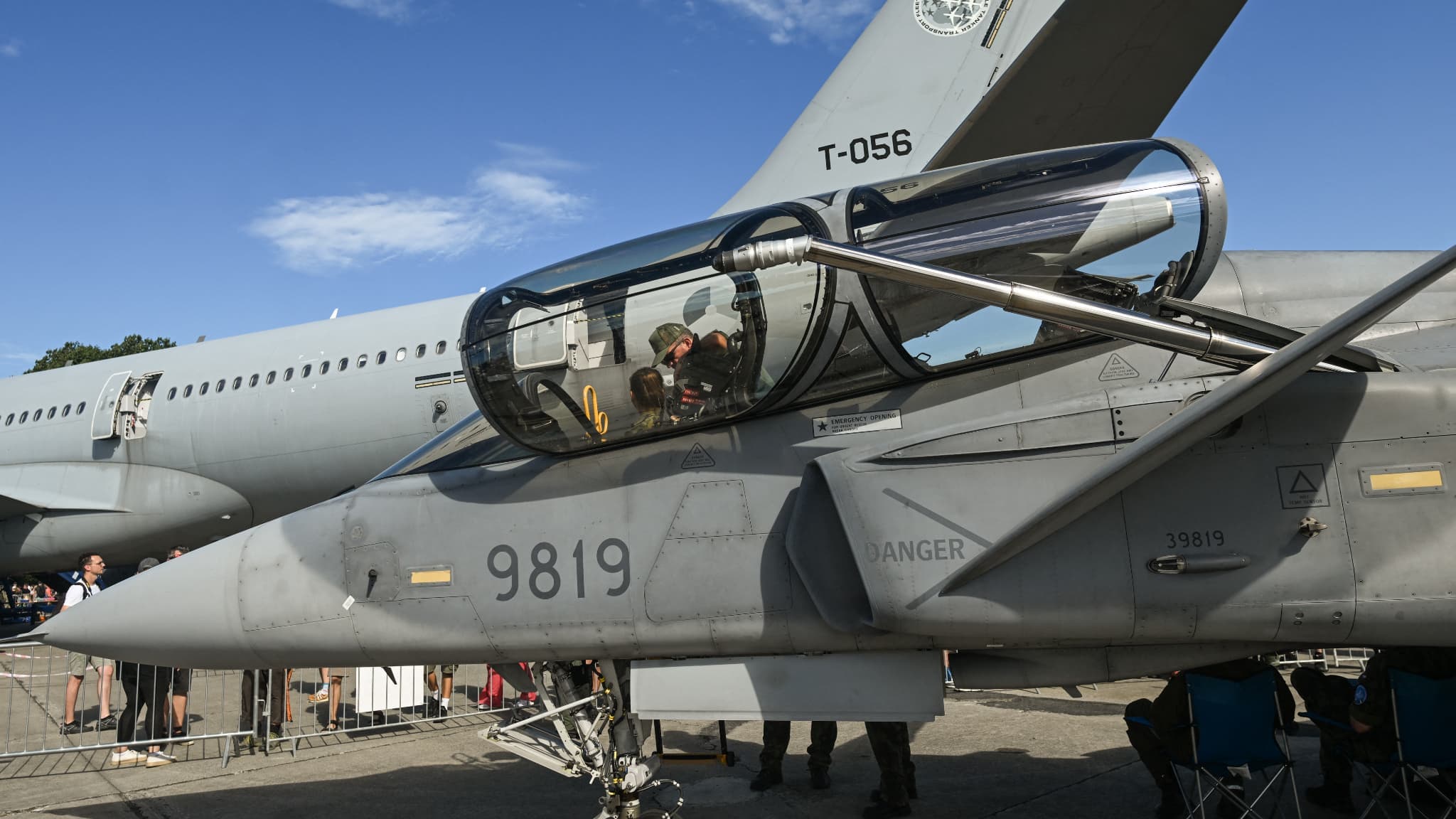 Зеленський у Швеції: 16 Gripen у подарунок і контракт на 20 нових винищувачів