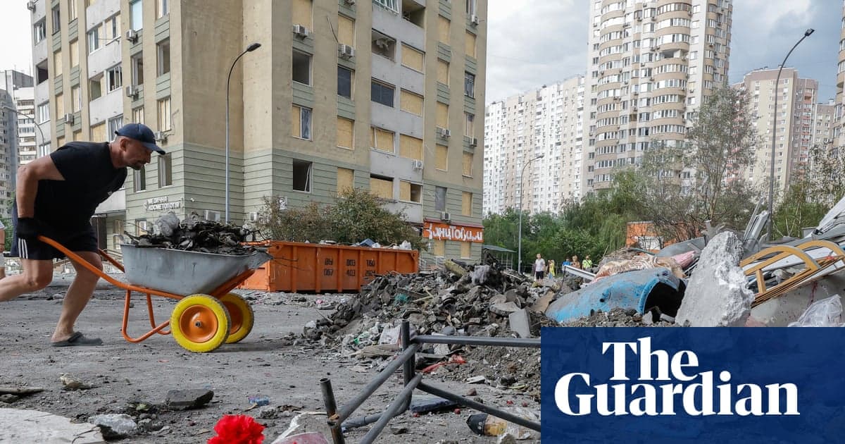 Українські дрони вразили десяток танкерів тіньового флоту — Росія відповіла ударами по Києву і Одесі