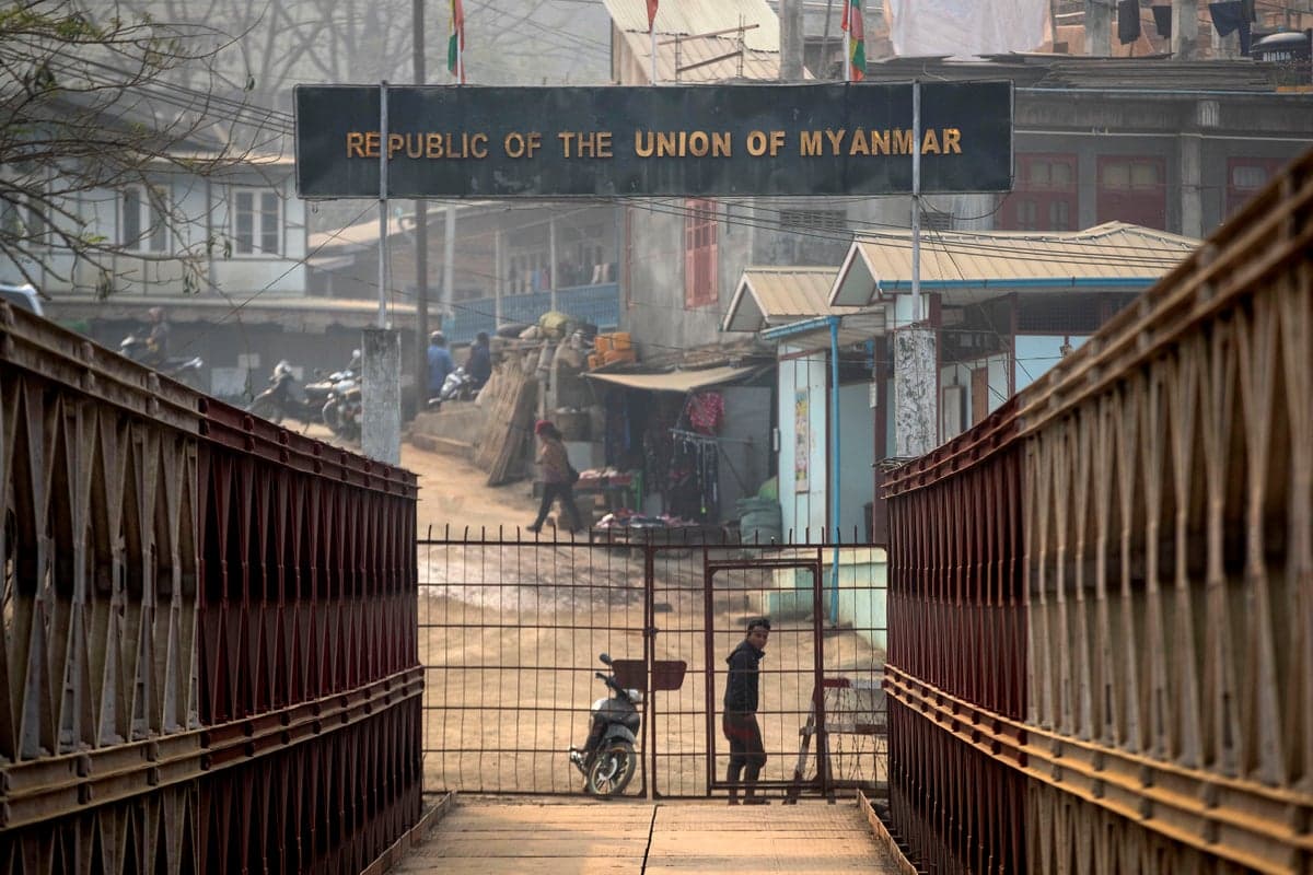 Україна вимагає від Індії звільнити громадян у справі навчань з дронів