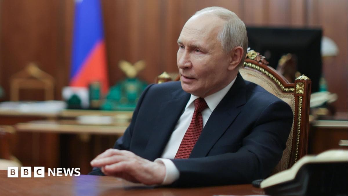 Путін уперше публічно визнав паливний дефіцит від ударів України