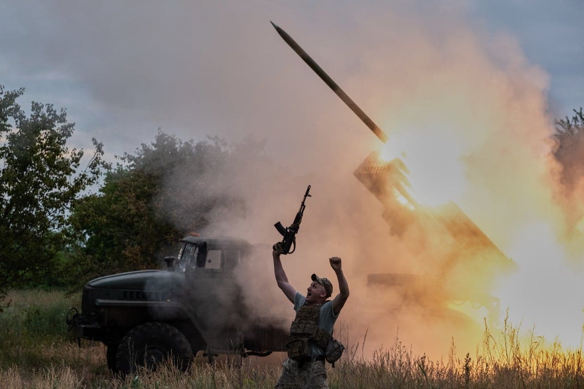Україна повернула понад 600 кв. км з початку року: Сирський про фронт, Зеленський — про дипломатію