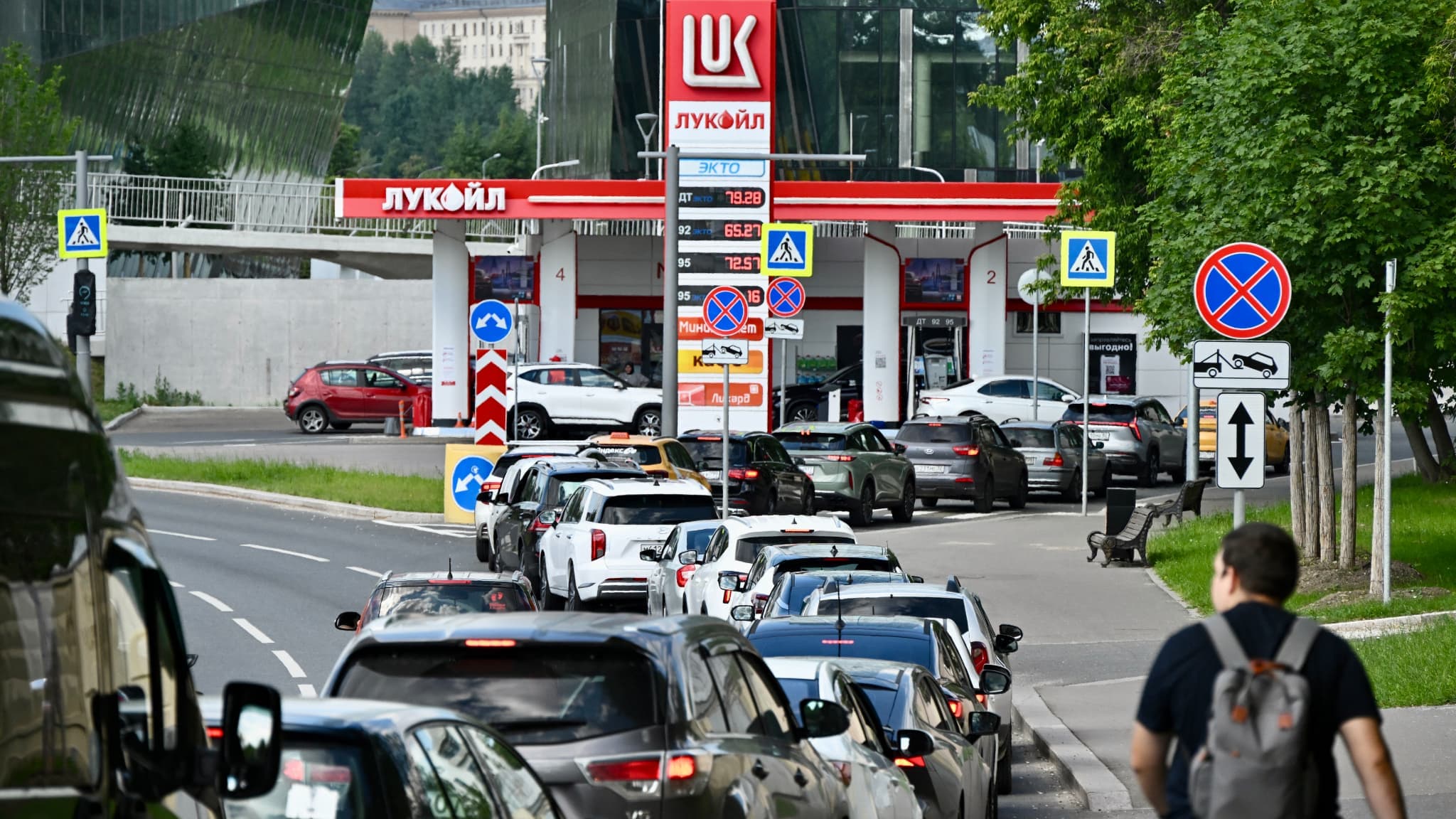 Росія заборонила експорт дизелю після ударів по НПЗ: черги на АЗС