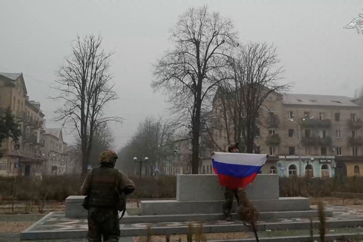 Південноафриканці, обмануті та змушені воювати за Росію в Україні, повернулися додому