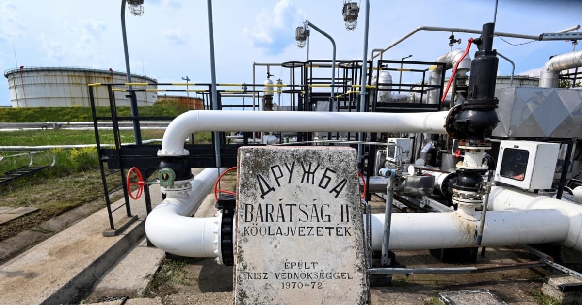 Чи забуксують санкції ЄС через нафтове вето Угорщини та Словаччини?